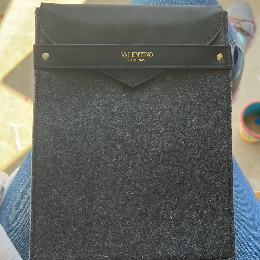 Valentino Parfums pouch